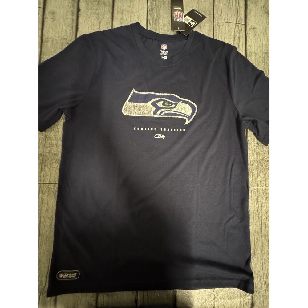 NWT Men’s New Era Seattle Seahawks Tshirt Large Navy Combine Training L